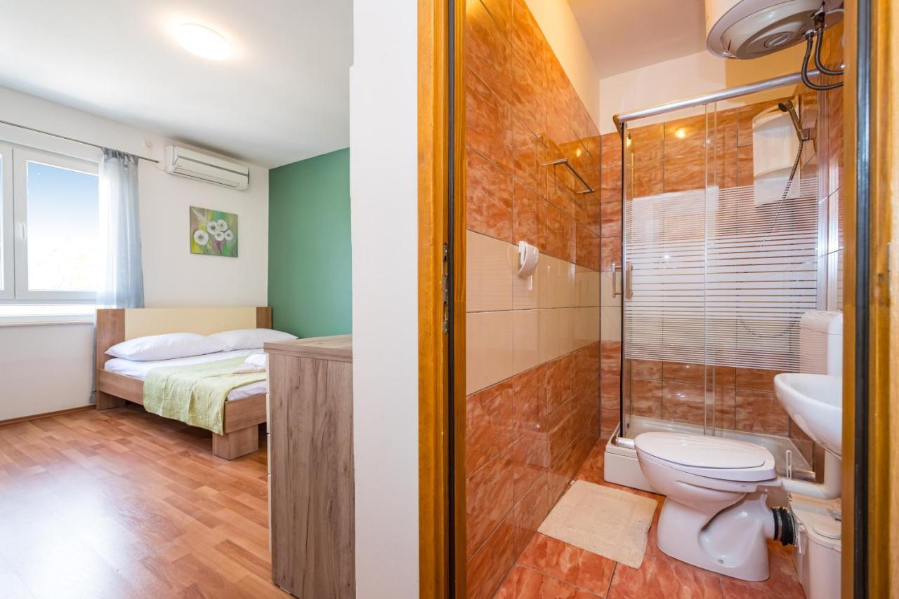 Studio And Rooms Zadar City Wall ภายนอก รูปภาพ
