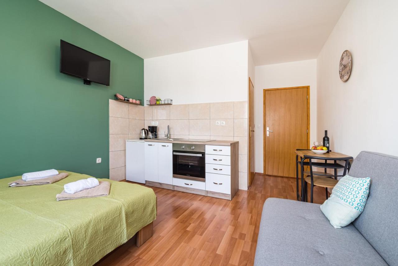 Studio And Rooms Zadar City Wall ภายนอก รูปภาพ