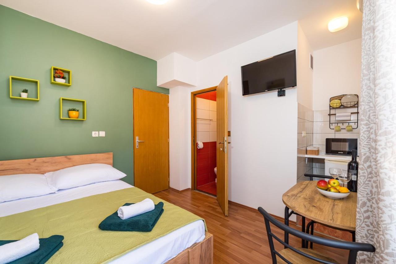 Studio And Rooms Zadar City Wall ภายนอก รูปภาพ