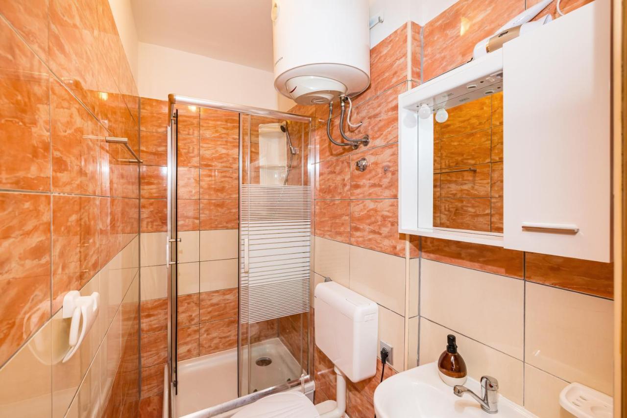 Studio And Rooms Zadar City Wall ภายนอก รูปภาพ