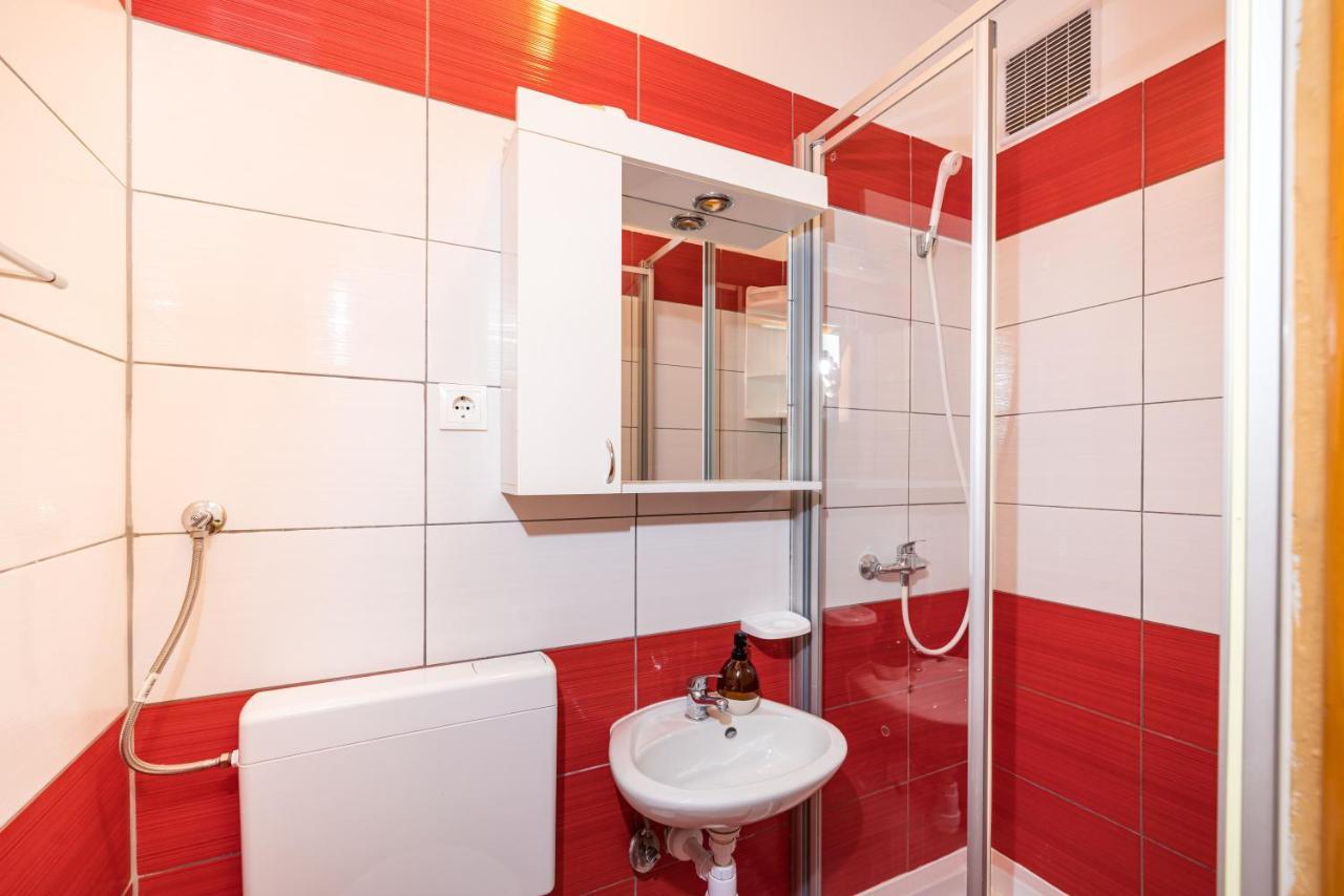 Studio And Rooms Zadar City Wall ภายนอก รูปภาพ